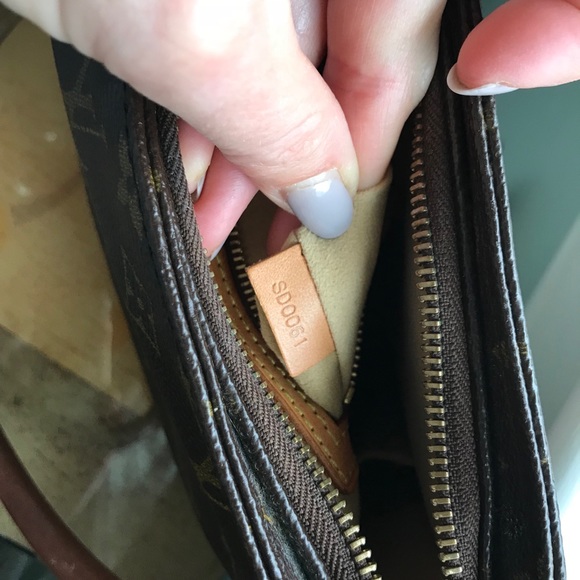 Authentic Louis Vuitton vintage shoulder bag - Picture 4 of 8